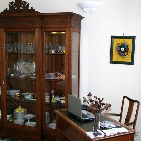 Beb Di Fiore Naples Extérieur photo